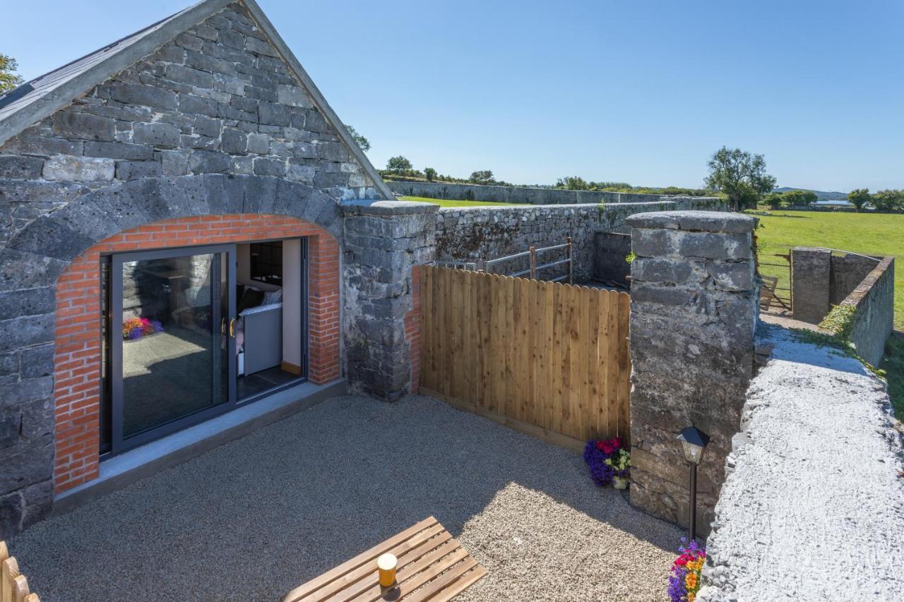 Coach House Cottage On The Shores Of Lough Corrib Galway Exterior photo